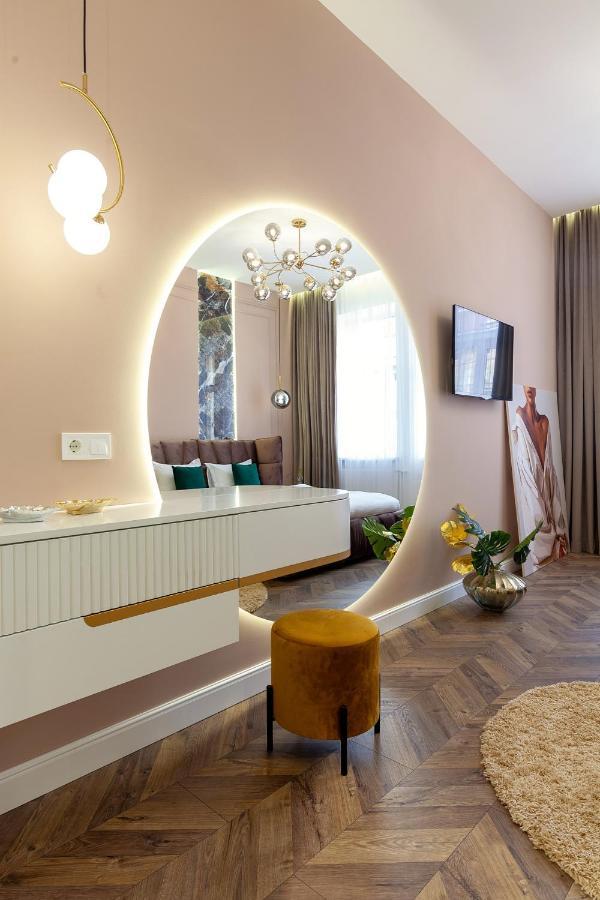 Leogrand Apartments On Tamanska 6 Lviv Exterior photo