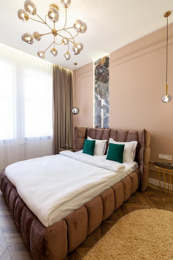 Leogrand Apartments On Tamanska 6 Lviv Exterior photo