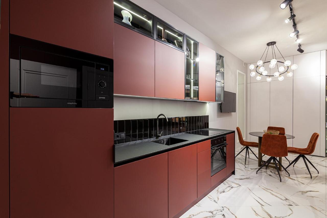 Leogrand Apartments On Tamanska 6 Lviv Exterior photo